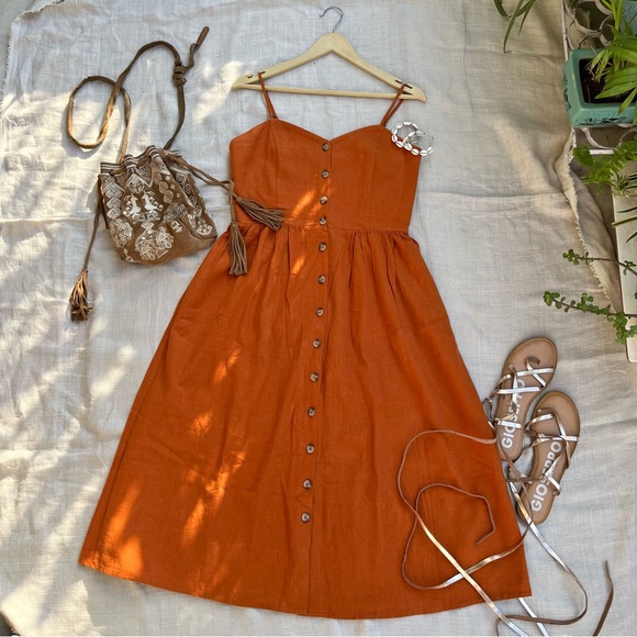 SOLD ❌ H&M Rust Dress with Buttons - Picture 5 of 10